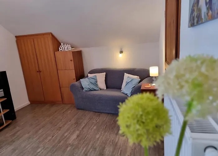 Between And Nature * Bayreuth